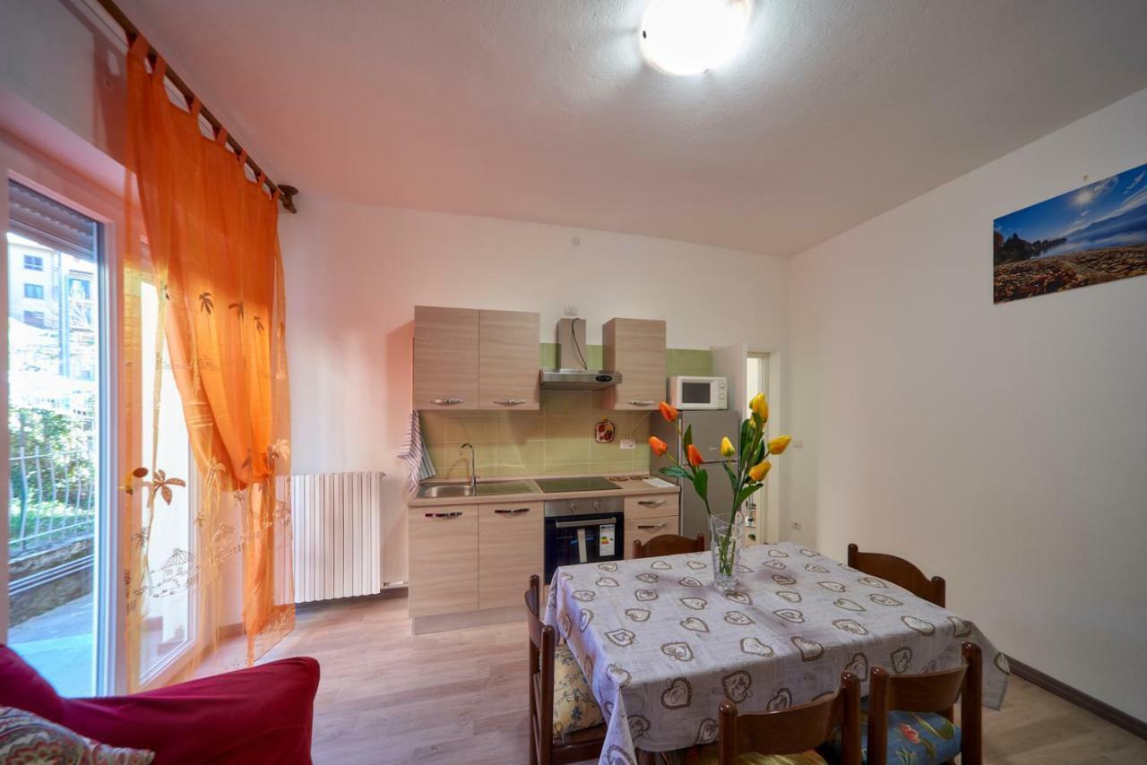 Casa Della Nonna Apartment อับบาเดีย ลาเรียนา ภายนอก รูปภาพ